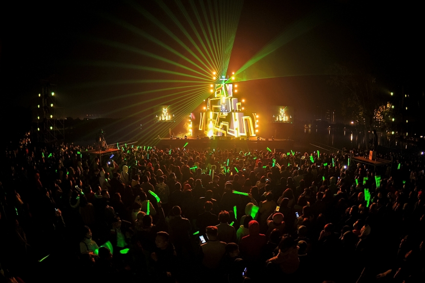 Gần 20 nghìn cư dân Ecopark mãn nhãn cùng đại tiệc countdown hoành tráng