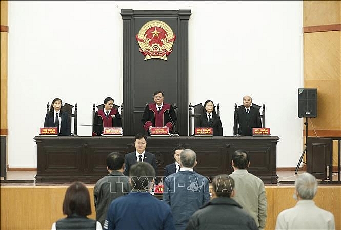 Hội đồng xét xử khai mạc phiên tòa. Ảnh: Doãn Tấn/TTXVN