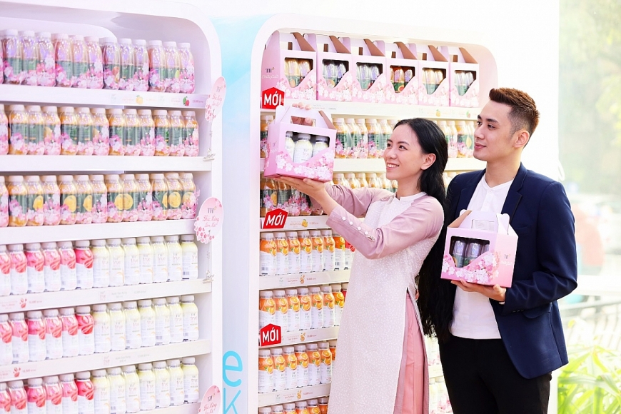 Chuyện quà biếu ngày Tết: Có nhiều cách gói ghém những ân tình, trao gửi ‘lộc đất trời’ ngày Xuân