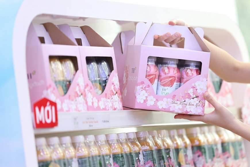 Nước uống sữa trái cây TH true JUICE milk, sản phẩm trong bộ quà Tết Lộc đất trời của TH.