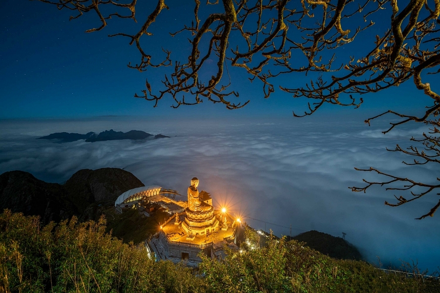 Quần thể tâm linh trên đỉnh Fansipan