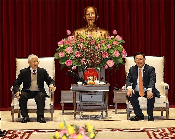  Tổng Bí thư, Chủ tịch nước Nguyễn Phú Trọng và đồng chí Vương Đình Huệ, Ủy viên Bộ Chính trị, Bí thư Thành uỷ Hà Nội. Ảnh: Trí Dũng/TTXVN