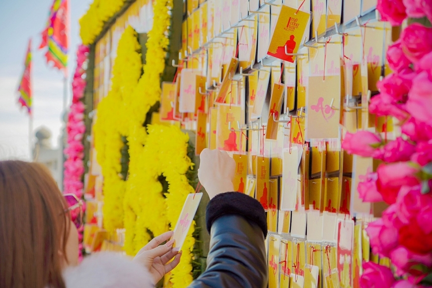 Đầu năm: Phật tử và du khách hoan hỉ tìm về Fansipan bái Phật, cầu an