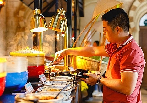 Hiện Sun World BaDen Mountain đang áp dụng các chương trình combo siêu tiết kiệm tại nhà hàng Vân Sơn: Combo Vân Sơn bao gồm 01 vé khứ hồi lên đỉnh núi và 01 vé buffet tại nhà hàng Vân Sơn có giá 400k/người lớn, 250k/trẻ em và combo 3 trong 1 gồm 01 vé khứ hồi lên đỉnh núi, 01 vé khứ hồi lên Chùa Bà và 01 vé buffet tại nhà hàng Vân Sơn giá 550k/người lớn, 330k/trẻ em, áp dụng từ thứ 2 đến thứ 6 hàng tuần (trừ mùng 1 và ngày rằm hàng tháng).