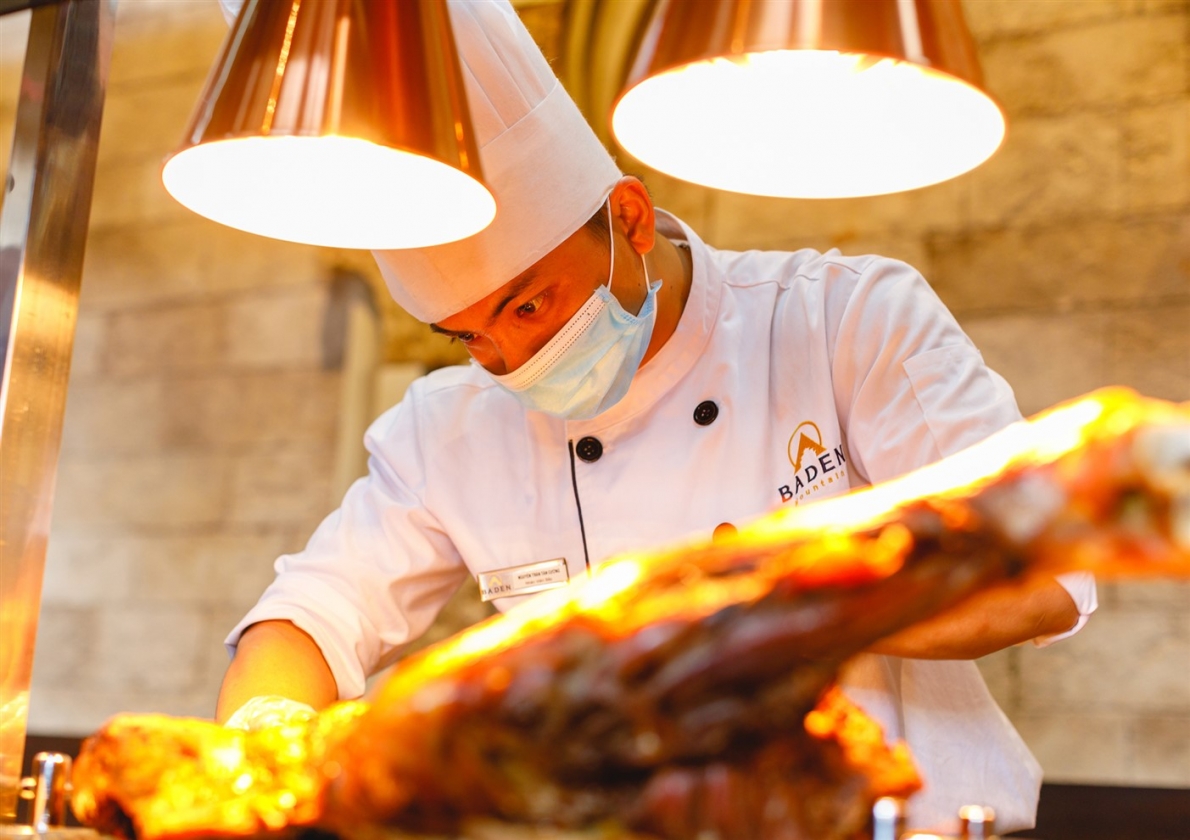 Có gì ở nhà hàng cao nhất Nam Bộ, view đẹp tuyệt trần