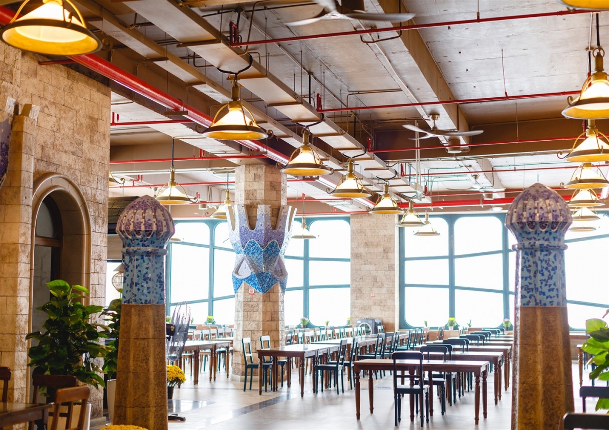 Có gì ở nhà hàng cao nhất Nam Bộ, view đẹp tuyệt trần