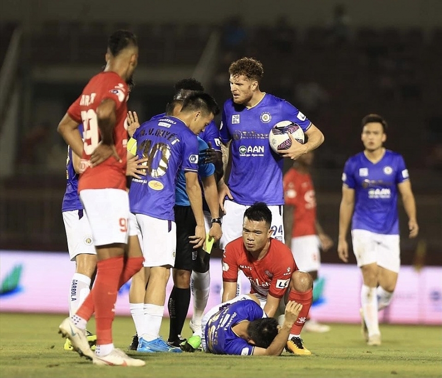 Hoàng Thịnh bị cấm thi đấu đến hết năm 2021. Ảnh: Minh Dân