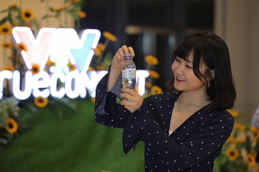   …và đặc biệt là TH true WATER – nước tinh khiết từ mạch ngầm núi lửa triệu năm. 