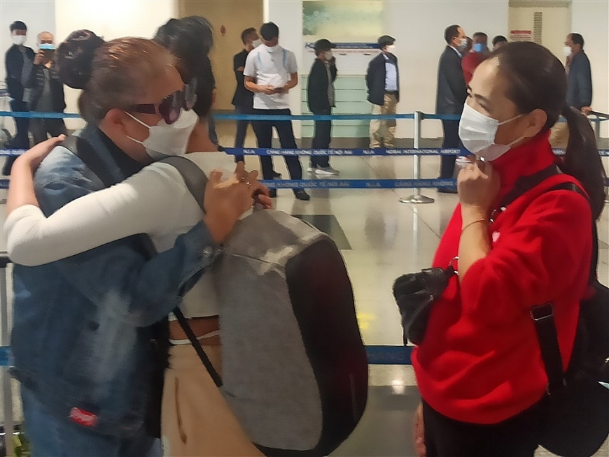 Toàn bộ công dân Việt Nam và thành viên gia đình tại Ukraine sẽ được đưa về Việt Nam 