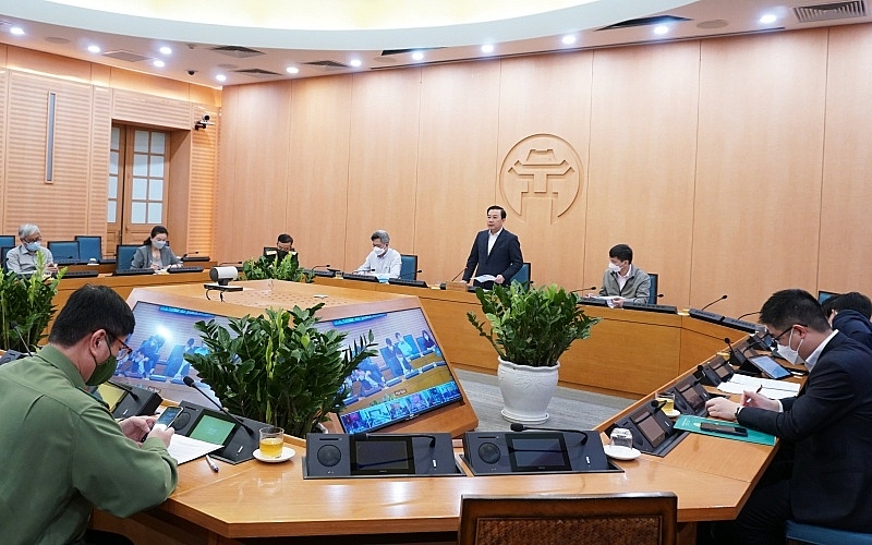 Phó Chủ tịch UBND TP Hà Nội Chử Xuân Dũng yêu cầu các ngành, địa phương nghiêm túc thực hiện biện pháp chống dịch.