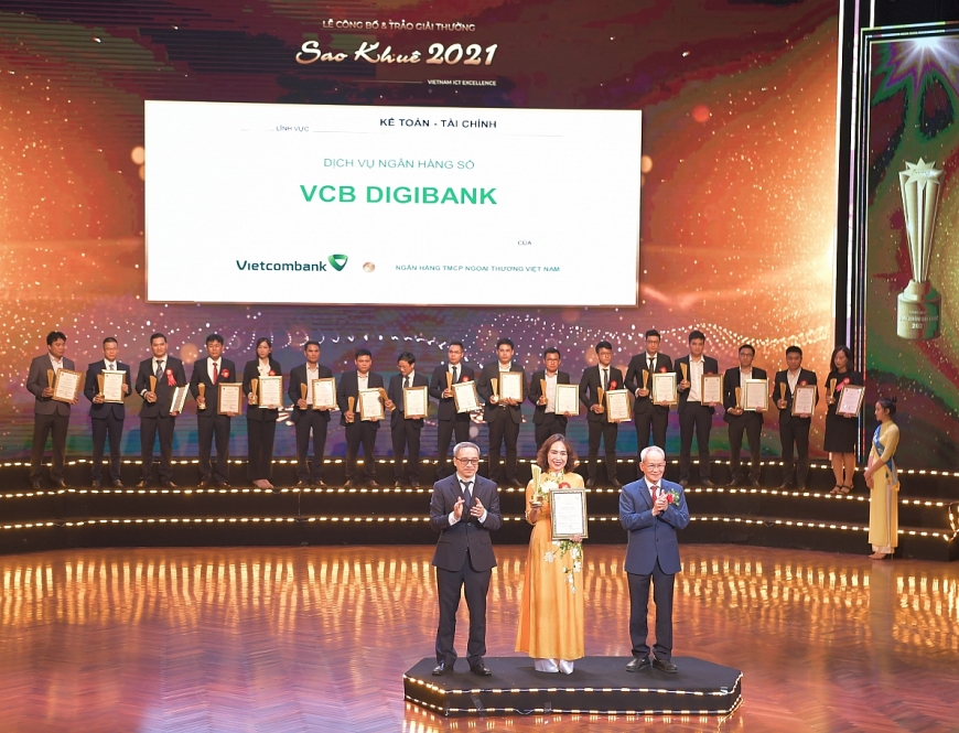 VCB Digibank của Vietcombank được vinh danh tại Lễ trao giải thưởng Sao Khuê 2021