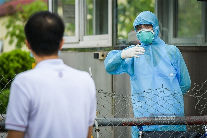 Hiện Hà Nội đã tiến hành cách ly toàn bộ Bệnh viện Bệnh Nhiệt đới Trung ương chống COVID-19. Ảnh: Tùng Giang