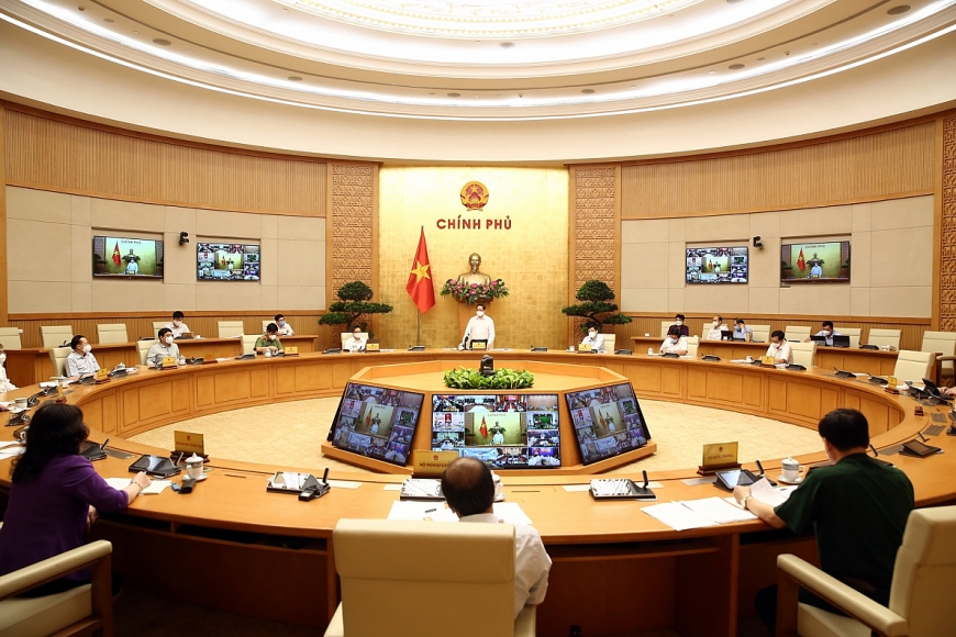 Trong công tác tổ chức phòng, chống dịch, chúng ta không được trông chờ, ỷ lại, phải tự lực, tự cường, phát huy sức mạnh tổng hợp của cả hệ thống chính trị, trí tuệ của nhân dân, phát huy tinh thần đoàn kết, thống nhất, tương trợ mỗi khi khó khăn của toàn dân tộc. Ảnh VGP