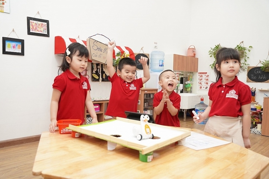 Ngày nay, trẻ cần môi trường giáo dục hiện đại để phát triển toàn diện cả về tư duy và các kỹ năng cần thiết khác