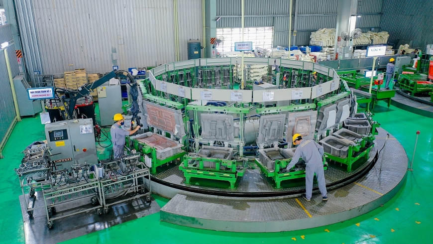 Máy phun foam - Nhà máy Ghế ô tô