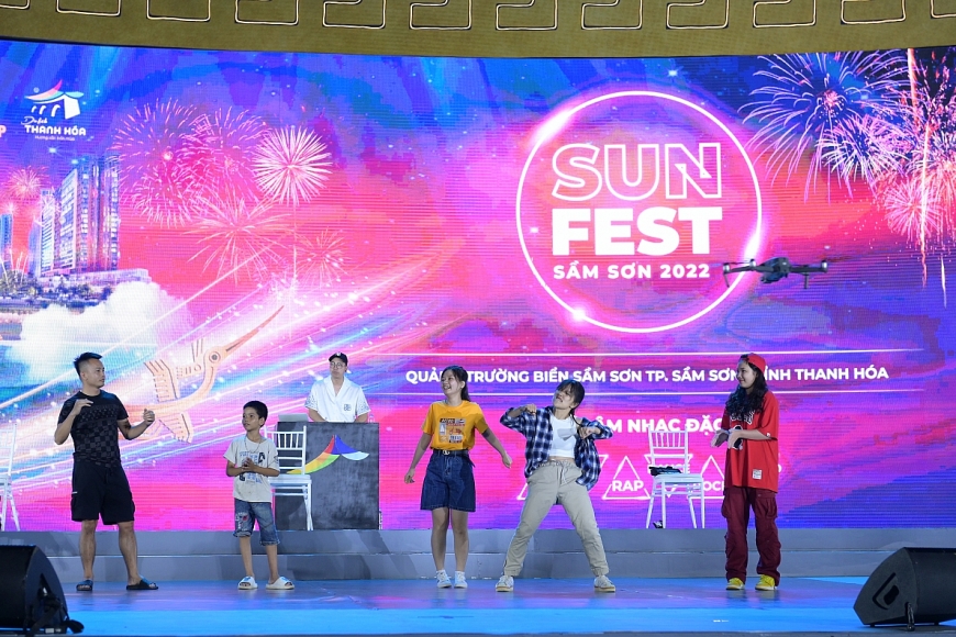 Màn giao lưu hấp dẫn Sun Quest không thể thiếu trong mỗi đêm diễn