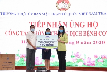 Vinamilk ủng hộ 8 tỷ đồng cho Hà Nội và 3 tỉnh miền Trung chiến đấu chống dịch Covid-19