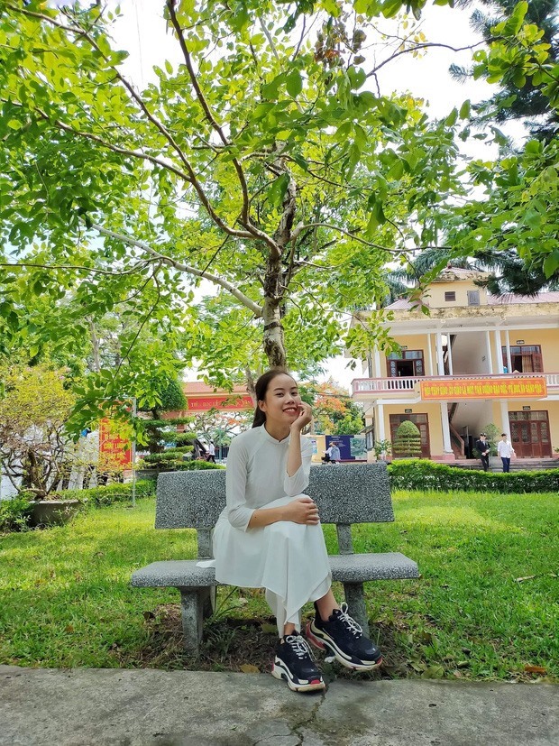 Đặng Thị Hồng Trang được giáo viên nhận xét là cô học trò thông minh. Ảnh: FBNV