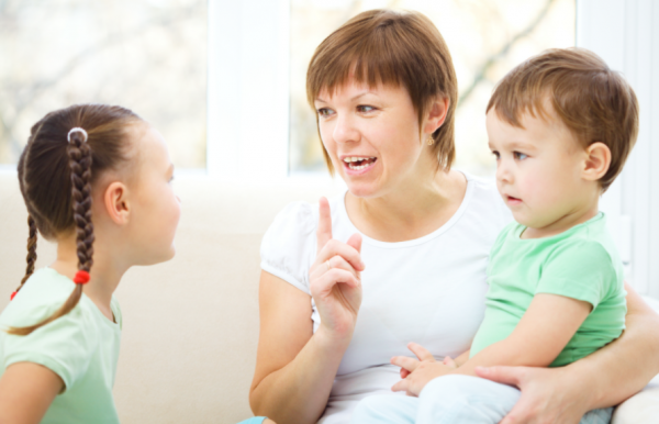 Cha mẹ cần trang bị kiến thức gì cho con nếu trẻ đi lạc?