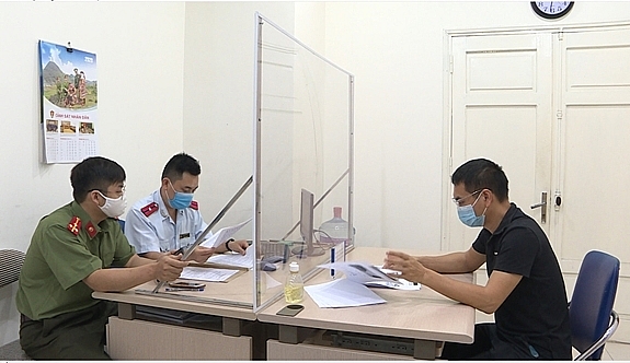  Xử phạt đối tượng tung tin giả về dịch Covid-19 trên địa bàn TP Hà Nội. 