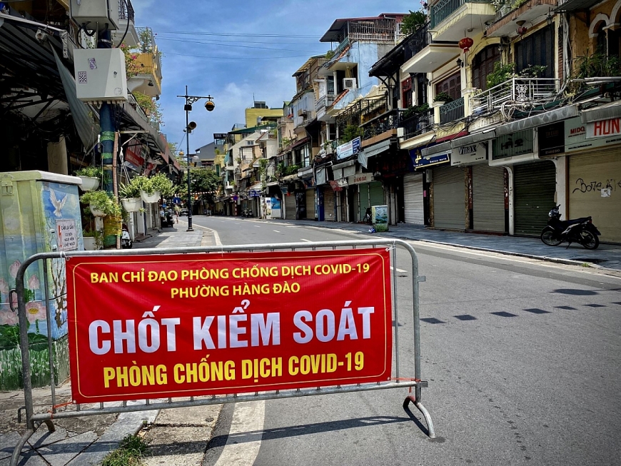 Thành uỷ Hà Nội đồng ý chủ trương tiếp tục giãn cách xã hội đến 6 giờ ngày 6/9/2021.
