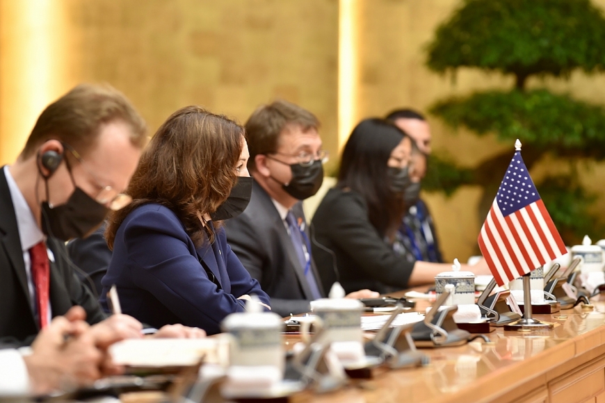 Phó Tổng thống Kamala Harris tái khẳng định Hoa Kỳ ủng hộ một Việt Nam mạnh, độc lập, thịnh vượng và cam kết tiếp tục thúc đẩy quan hệ ngày càng sâu rộng, ổn định, vững chắc thời gian tới. - Ảnh: VGP/Nhật Bắc Phó Tổng thống Kamala Harris tái khẳng định Hoa Kỳ ủng hộ một Việt Nam mạnh, độc lập, thịnh vượng và cam kết tiếp tục thúc đẩy quan hệ ngày càng sâu rộng, ổn định, vững chắc thời gian tới. - Ảnh: VGP/Nhật Bắc