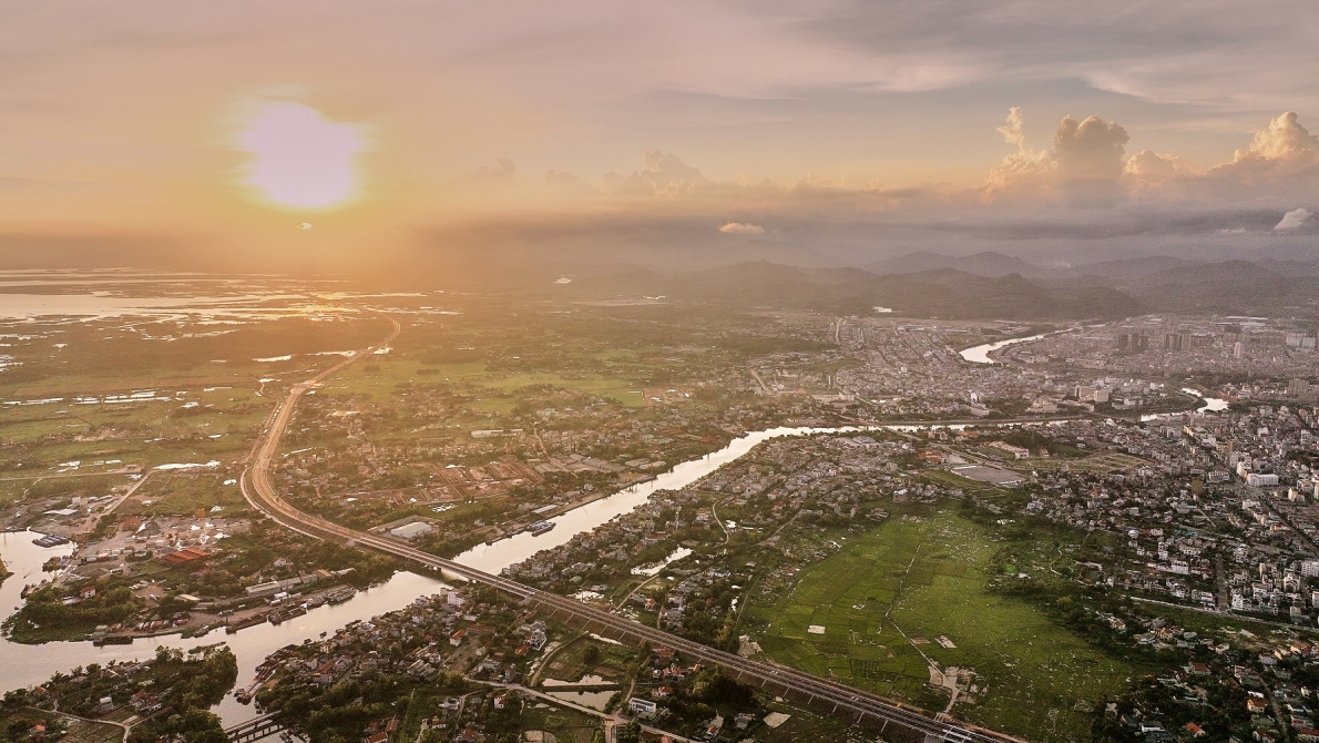 Khám phá tuyến cao tốc Vân Đồn - Móng Cái có hệ thống chiếu sáng hiện đại nhất Việt Nam