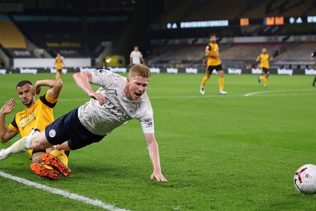 Man City phục thù thành công trước Wolves - 3