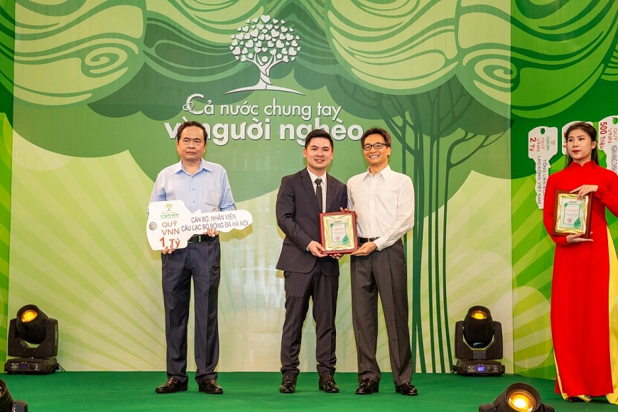 “Bầu Hiển” tiếp tục hỗ trợ 30 tỷ đồng cho người nghèo