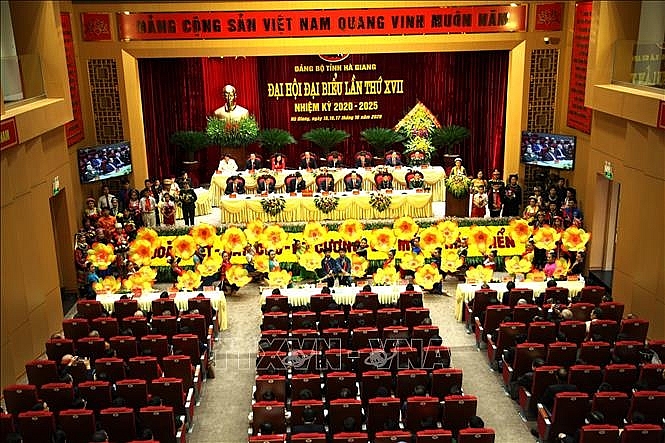Ngày 16/10/2020, Đại hội đại biểu Đảng bộ tỉnh Hà Giang lần thứ XVII, nhiệm kỳ 2020 - 2025 chính thức khai mạc. 323 đại biểu đại diện cho 70.197 đảng viên trong toàn Đảng bộ tỉnh Hà Giang tham dự Đại hội. Ảnh: Minh Tâm/TTXVN Ngày 16/10/2020, Đại hội đại biểu Đảng bộ tỉnh Hà Giang lần thứ XVII, nhiệm kỳ 2020 - 2025 chính thức khai mạc. 323 đại biểu đại diện cho 70.197 đảng viên trong toàn Đảng bộ tỉnh Hà Giang tham dự Đại hội. Ảnh: Minh Tâm/TTXVN