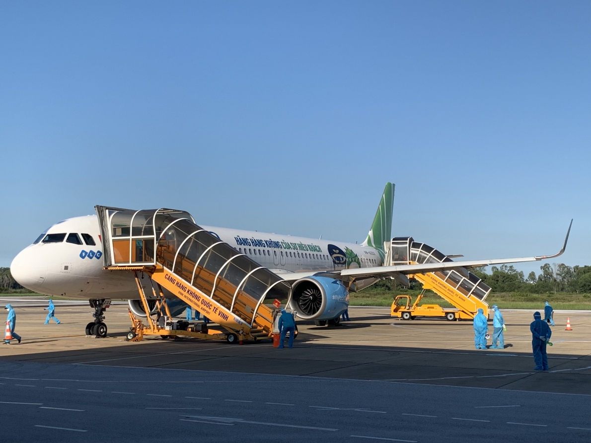 Bamboo Airways phối hợp thực hiện chuyến bay đưa gần 200 thai phụ người Hà Tĩnh từ TP HCM về quê