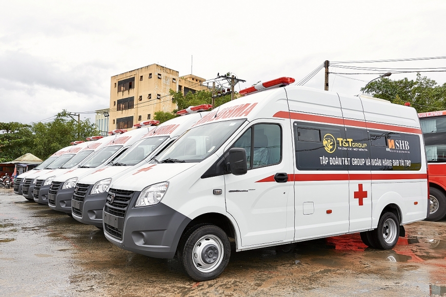 Xe cứu thương do T&T Group và Ngân hàng SHB tài trợ được nhập khẩu từ Nga, thương hiệu GAZ với đầy đủ các tính năng ưu việt để phục vụ cho đội ngũ y tế sử dụng trong công tác vận chuyển, cấp cứu bệnh nhân