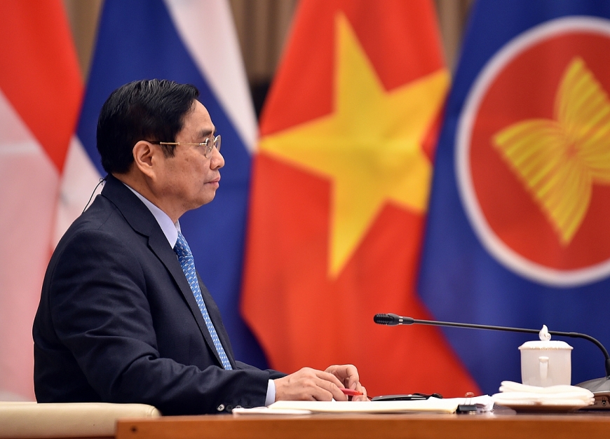 Thủ tướng nhấn mạnh ASEAN cần tích cực, chủ động và có trách nhiệm trong mọi vấn đề tác động đến khu vực, giúp giữ vững vai trò trung tâm của ASEAN, phát huy tinh thần độc lập trong ứng xử, trung lập trong xử lý và cân bằng trong quan hệ sẽ giúp ASEAN tránh bị động trước sức ép của cạnh tranh nước lớn. Ảnh VGP/Nhật Bắc