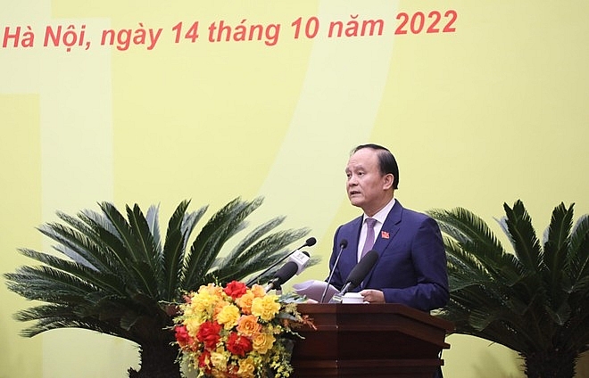 Chủ tịch HĐND TP Nguyễn Ngọc Tuấn khẳng định việc thiếu trường học, vườn hoa, bãi đỗ xe chậm triển khai gây bức xúc