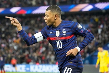 Mbappe lập kỳ tích sau 63 năm, Pháp giành vé sớm tới World Cup 2022