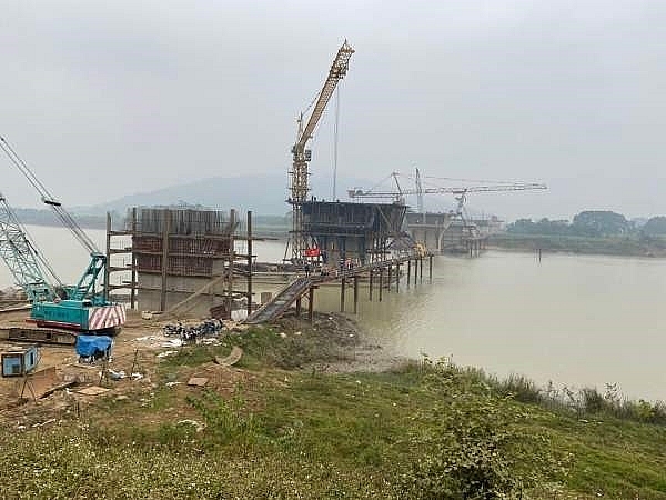 Hình ảnh thi công cầu Núi Độ thuộc địa phận tỉnh Thanh Hoá
