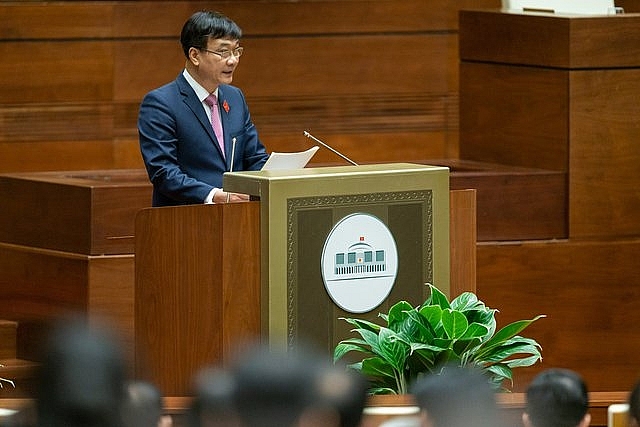 Thẩm tra về dự án Luật, Chủ nhiệm Ủy ban Kinh tế của Quốc hội Vũ Hồng Thanh nhấn mạnh: Ủy ban Kinh tế tán thành sự cần thiết sửa đổi toàn diện Luật Đất đai với những lý do như đã nêu trong Tờ trình của Chính phủ - Ảnh: VGP/HL