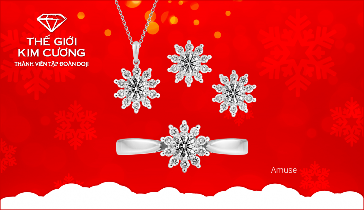 Dù ở nơi công sở hay trong những cuộc gặp gỡ bạn bè, phái đẹp dễ dàng thu hút mọi ánh nhìn khi lựa chọn những thiết kế kim cương lấp lánh có kiểu dáng nổi bật tựa những bông tuyết của mùa Giáng sinh lạnh giá.