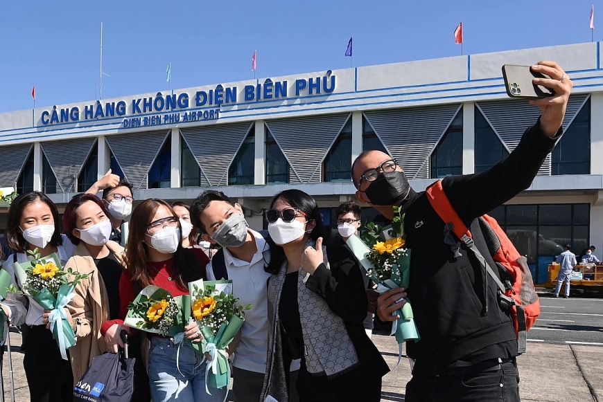 Với nhiều đường bay chưa từng có trong lịch sử đến Côn Đảo, Rạch Giá, Điện Biên…, Bamboo Ảiwrays đem tới lựa chọn bay đa dạng cho khách hàng dịp cuối năm