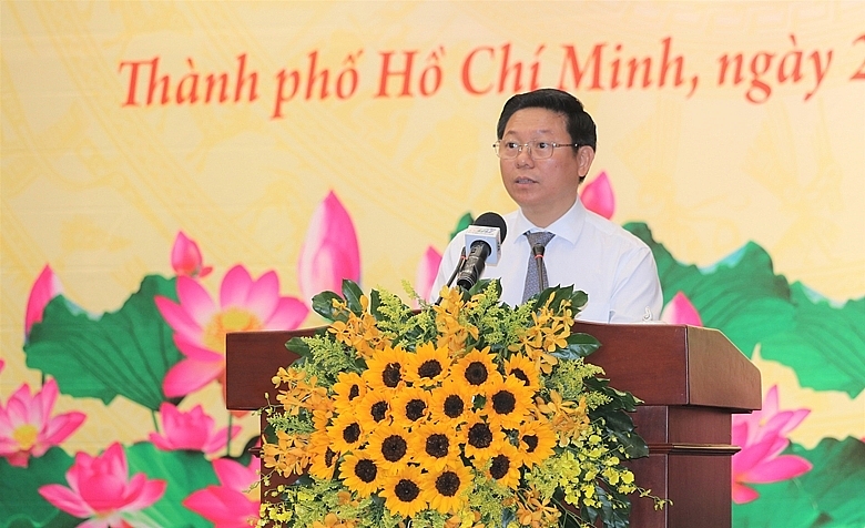  Đồng chí Trần Thanh Lâm, Phó Trưởng Ban Tuyên giáo Trung ương báo cáo tại hội nghị.