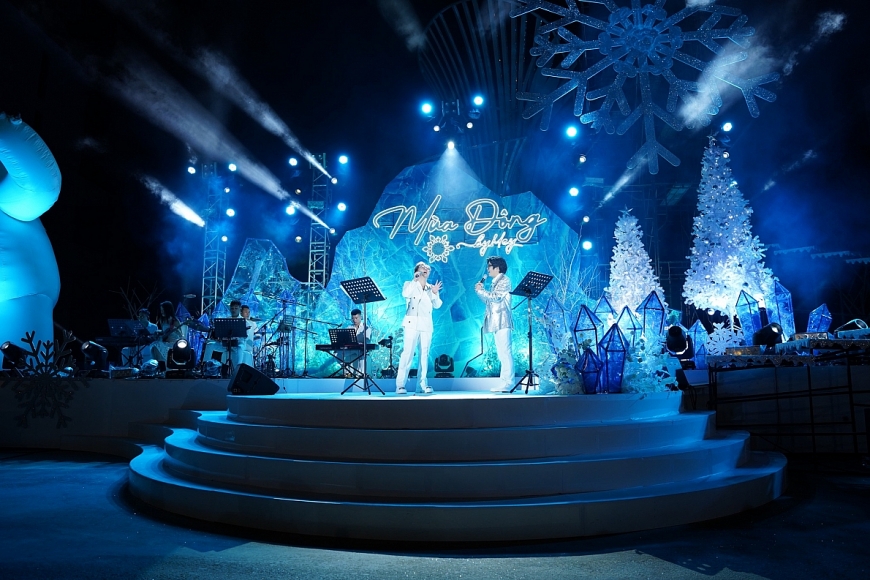 Cả hai cùng song ca bản mashup Trót yêu và Nơi tình yêu bắt đầu.