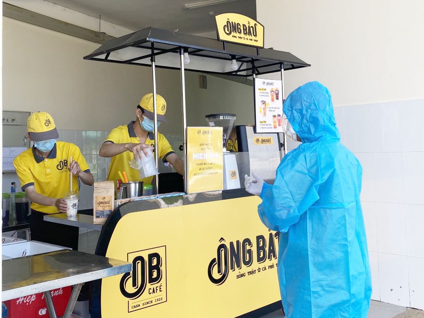 Cà phê Ông Bầu tiếp thêm năng lượng cho các y bác sĩ trong cuộc chiến chống dịch đầy cam go