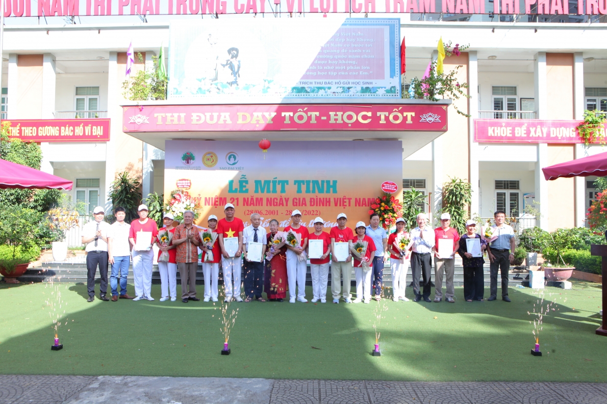 Đồng diễn Dưỡng sinh chào mừng Ngày Gia đình Việt Nam