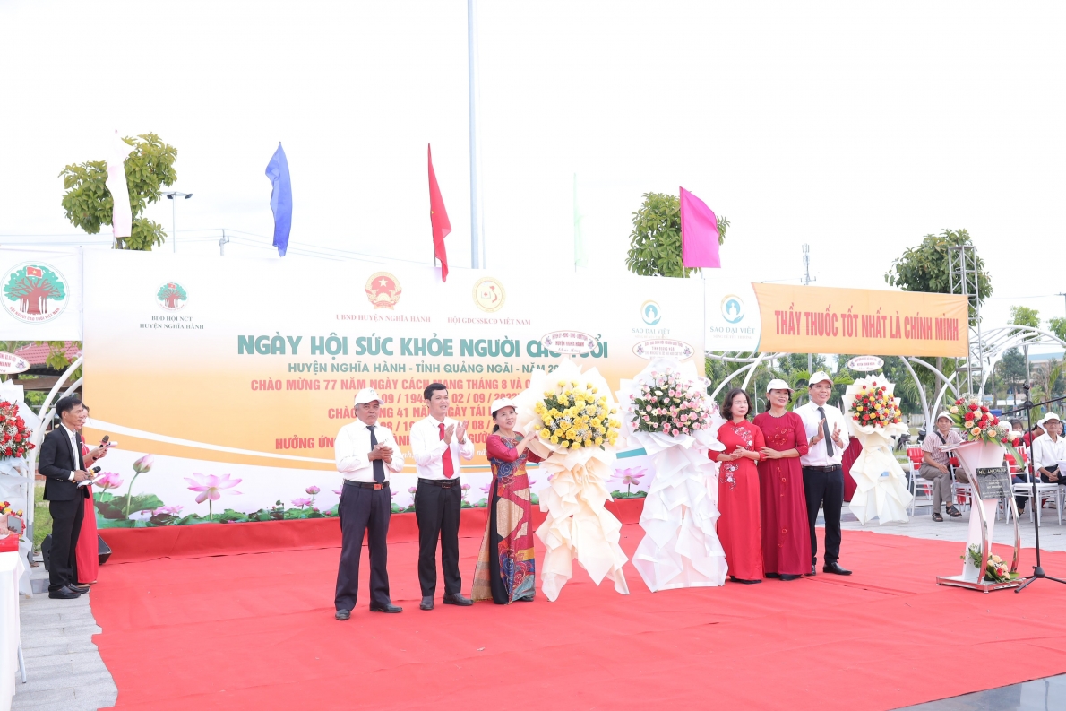 Ngày hội Sức khỏe NCT huyện Nghĩa Hành Quảng Ngãi: Chung tay chăm sóc sức khỏe và hạnh phúc của người cao tuổi