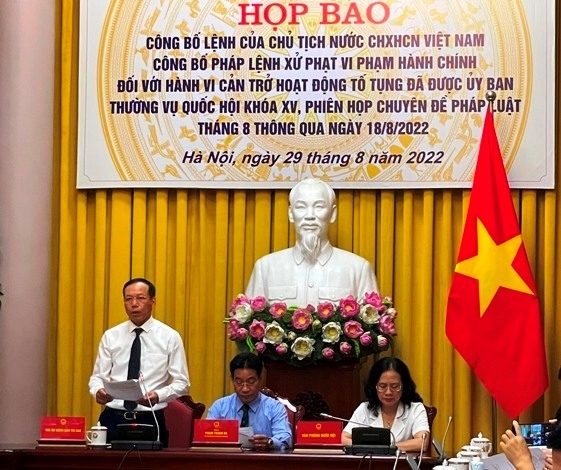 Công bố Pháp lệnh Xử phạt vi phạm hành chính đối với hành vi cản trở hoạt động tố tụng