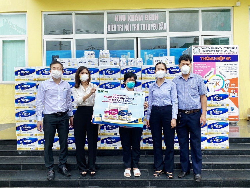 Nutifood tặng 80.000 sản phẩm dinh dưỡng y học trị giá 2,6 tỷ đồng cho 10 bệnh viện dã chiến tại Bình Dương
