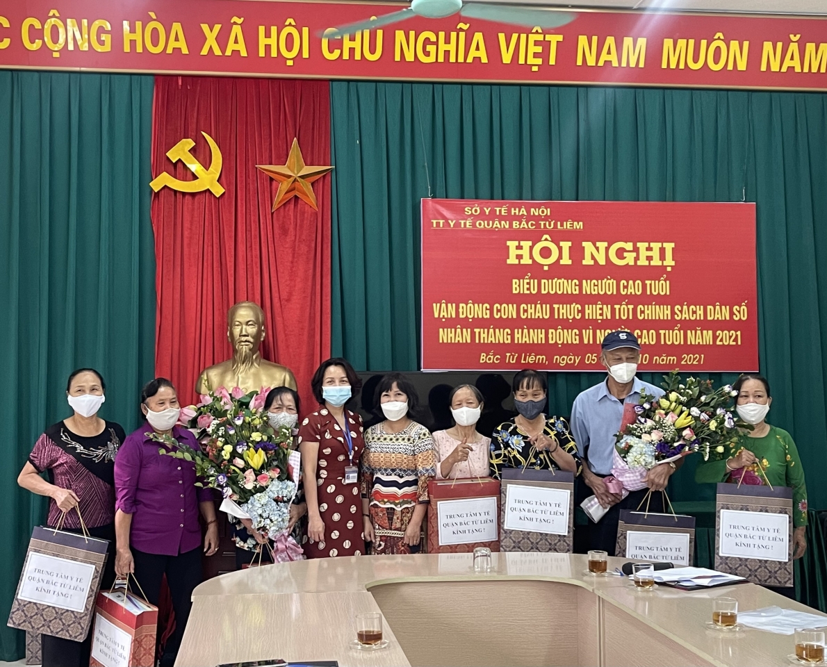 Hà Nội gặp mặt biểu dương NCT vận động con cháu thực hiện tốt chính sách dân số