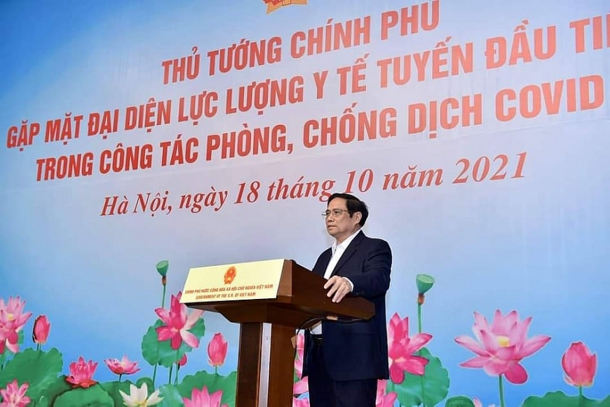 Thủ tướng Chính phủ gặp mặt đại diện lực lượng y tế tuyến đầu tiêu biểu trong công tác phòng, chống dịch COVID-19