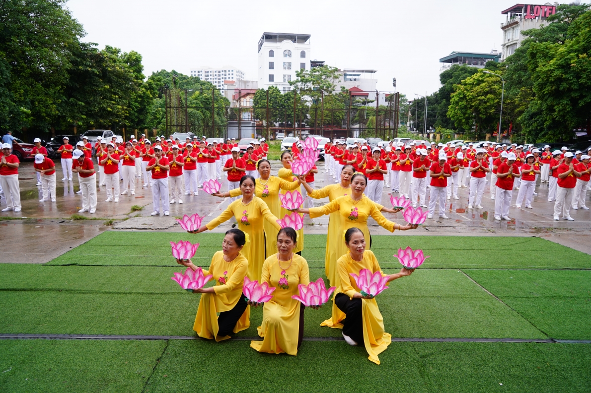 Biểu dương tinh thần tự chăm sóc sức khỏe của NCT