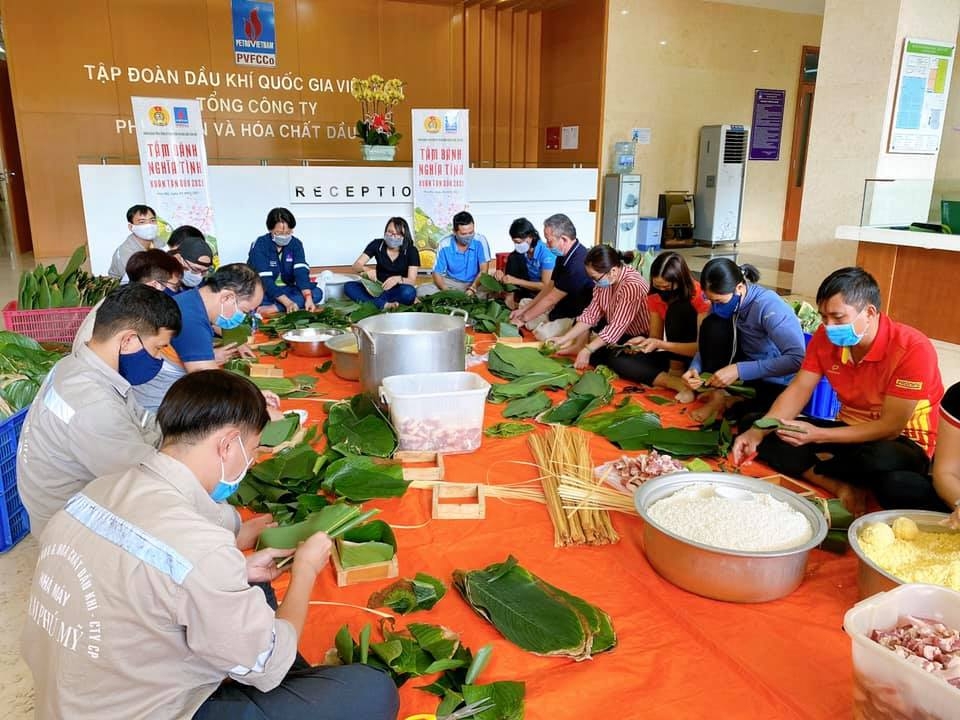PVFCCo: Ấm áp chương trình “Ngàn tấm bánh – Vạn nghĩa tình”